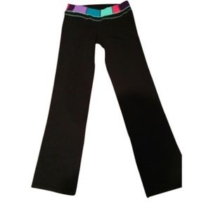 Black Groove (Regular) activewear bottoms (size 4)